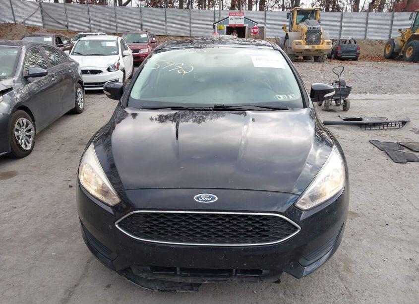 Photo 13 of 2017 Ford Focus SE (VIN 1FADP3K23HL332009)