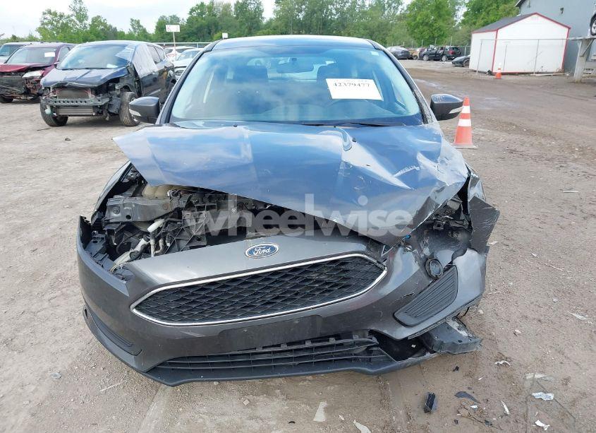 Photo 12 of 2017 Ford Focus SE (VIN 1FADP3K23HL336268)