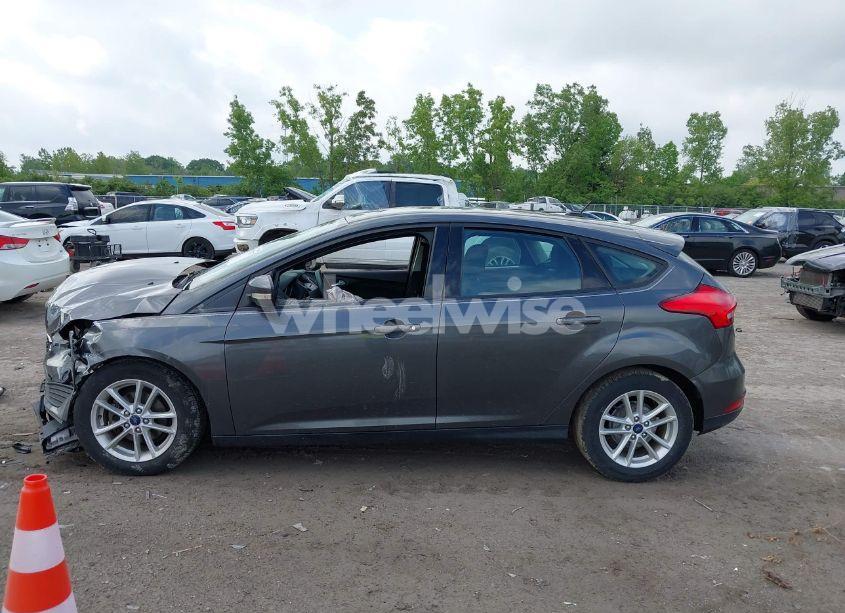 Photo 14 of 2017 Ford Focus SE (VIN 1FADP3K23HL336268)