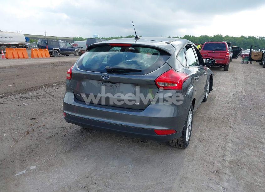 Photo 4 of 2017 Ford Focus SE (VIN 1FADP3K23HL336268)