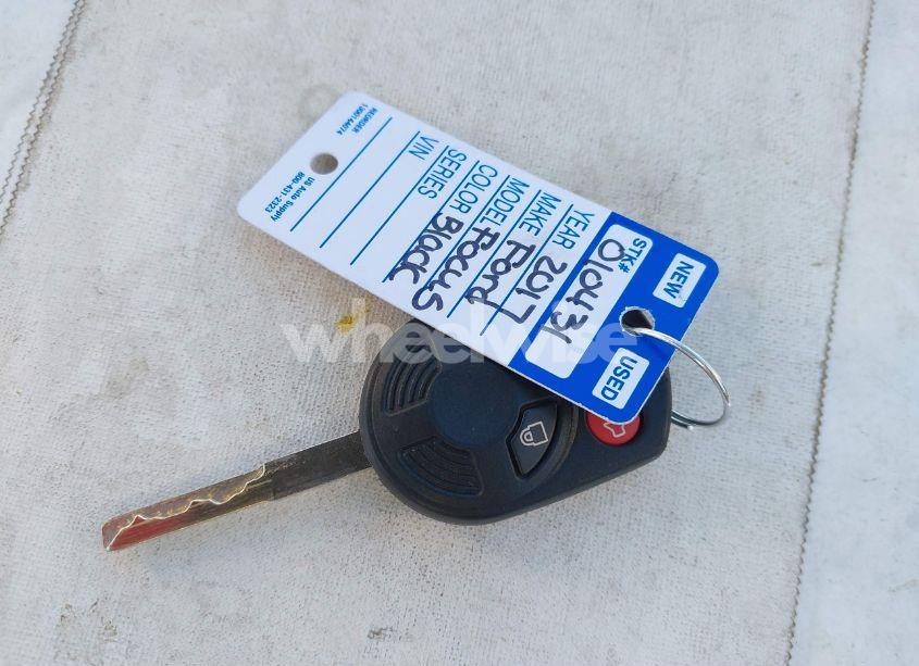 Photo 11 of 2017 Ford Focus SE (VIN 1FADP3K23HL339171)