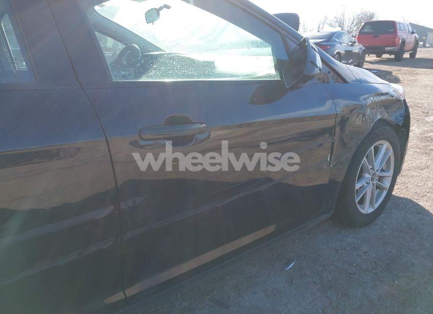 Photo 15 of 2017 Ford Focus SE (VIN 1FADP3K23HL339171)