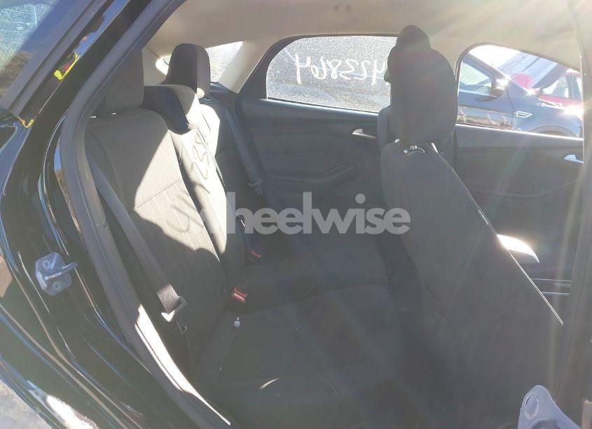 Photo 8 of 2017 Ford Focus SE (VIN 1FADP3K23HL339171)