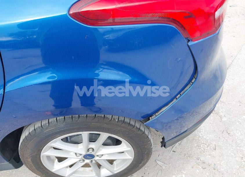 Photo 20 of 2018 Ford Focus SE (VIN 1FADP3K23JL202317)