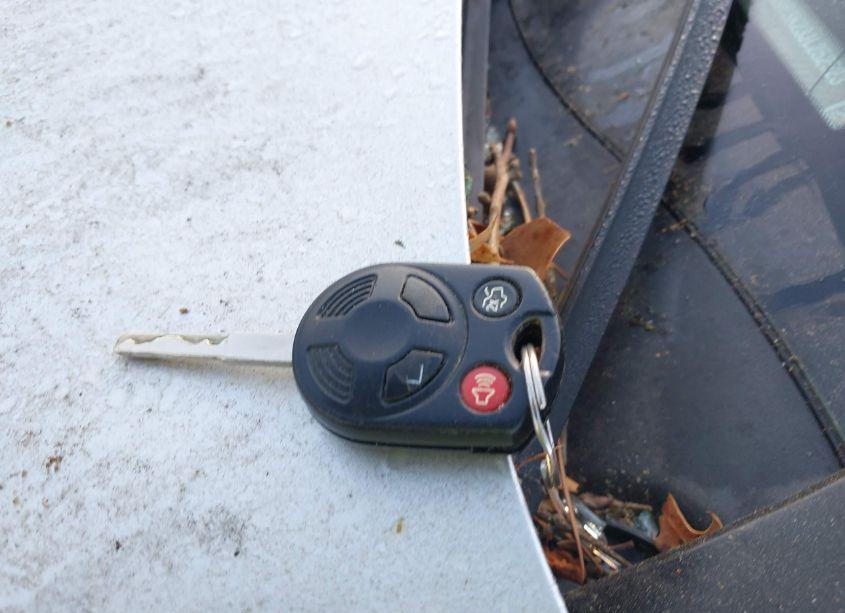 Photo 11 of 2018 Ford Focus SE (VIN 1FADP3K23JL252523)