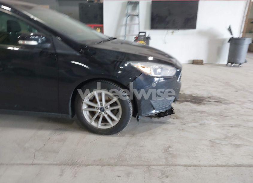 Photo 20 of 2018 Ford Focus SE (VIN 1FADP3K23JL258516)