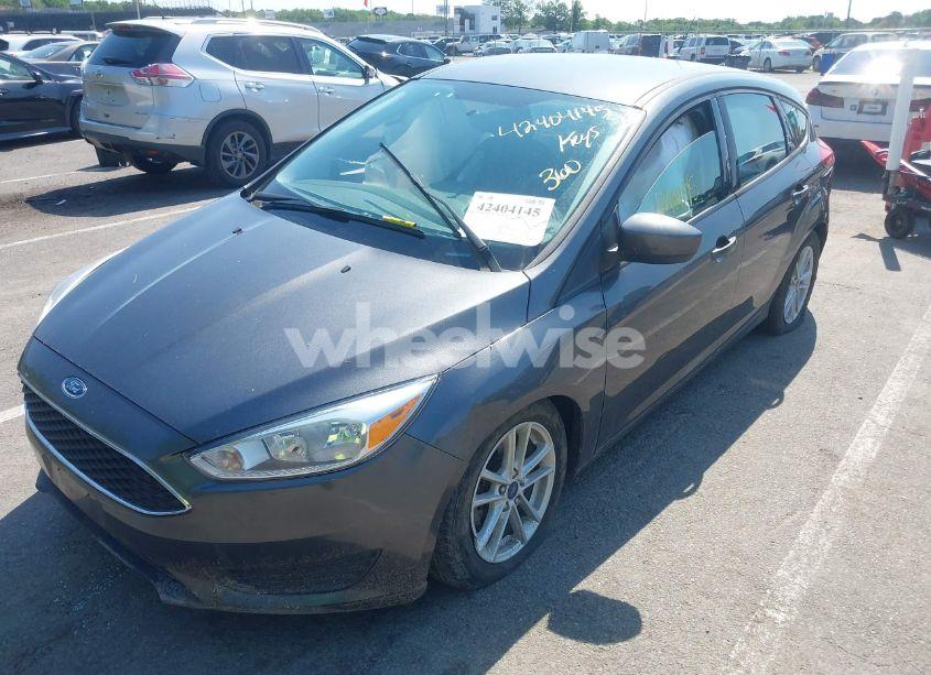 Photo 17 of 2018 Ford Focus SE (VIN 1FADP3K23JL295484)