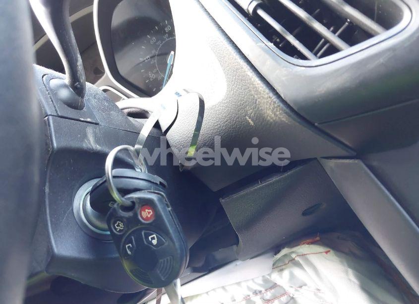 Photo 11 of 2018 Ford Focus SE (VIN 1FADP3K23JL302028)