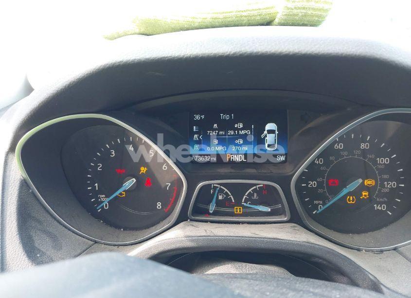 Photo 16 of 2018 Ford Focus SE (VIN 1FADP3K23JL302028)