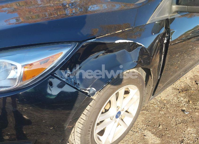 Photo 17 of 2018 Ford Focus SE (VIN 1FADP3K23JL307973)