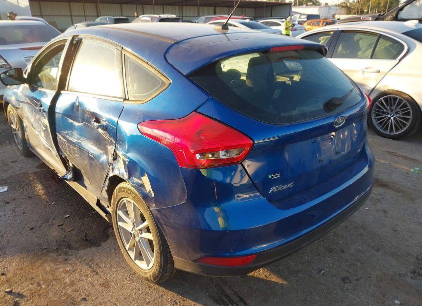 Photo 3 of 2018 Ford Focus SE (VIN 1FADP3K23JL315927)
