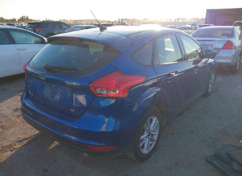 Photo 4 of 2018 Ford Focus SE (VIN 1FADP3K23JL315927)