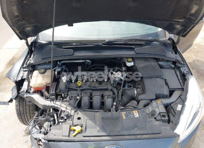 Photo 10 of 2018 Ford Focus SE (VIN 1FADP3K23JL332369)