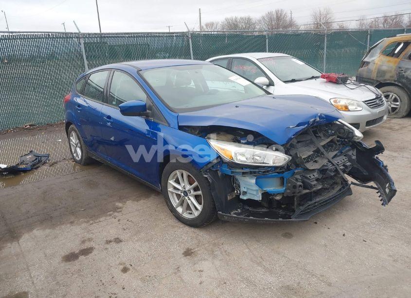 2018 Ford Focus SE (VIN 1FADP3K23JL332792) main photo