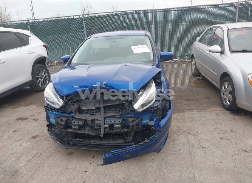 Photo 13 of 2018 Ford Focus SE (VIN 1FADP3K23JL332792)