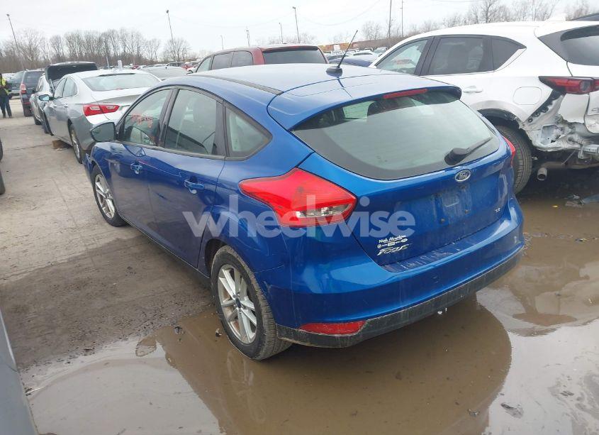 Photo 3 of 2018 Ford Focus SE (VIN 1FADP3K23JL332792)