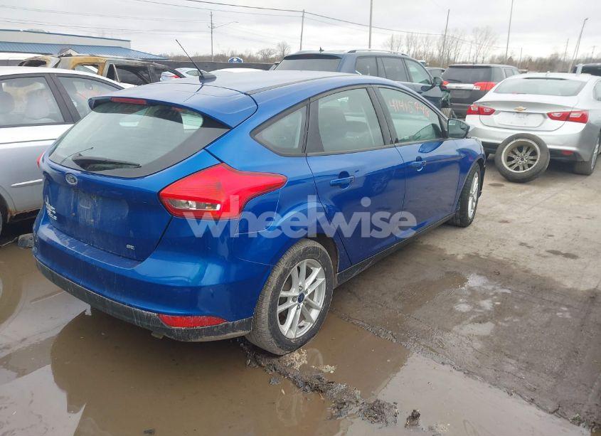 Photo 4 of 2018 Ford Focus SE (VIN 1FADP3K23JL332792)