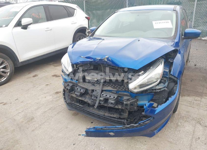 Photo 6 of 2018 Ford Focus SE (VIN 1FADP3K23JL332792)