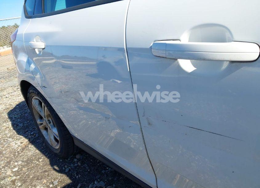 Photo 12 of 2013 Ford Focus SE (VIN 1FADP3K24DL132671)