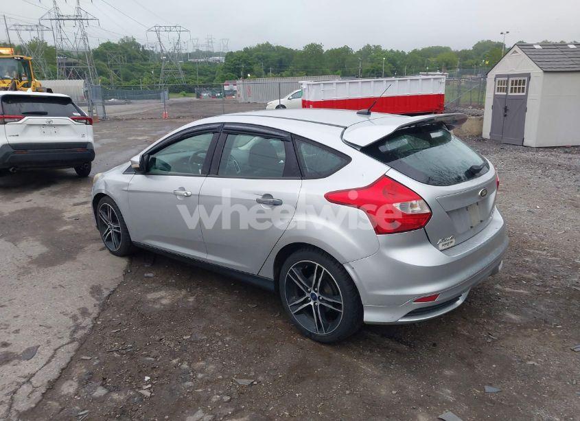 Photo 3 of 2013 Ford Focus SE (VIN 1FADP3K24DL146697)