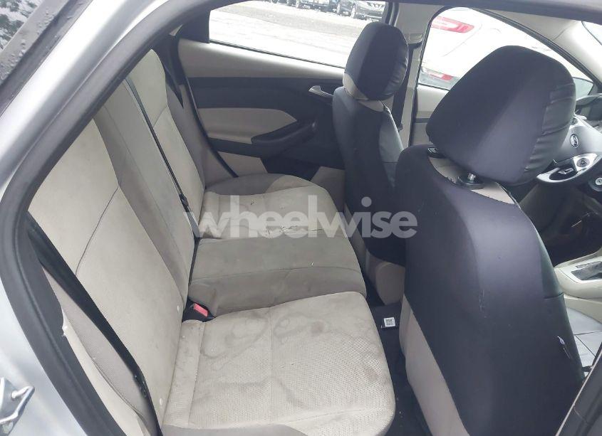 Photo 8 of 2013 Ford Focus SE (VIN 1FADP3K24DL146697)