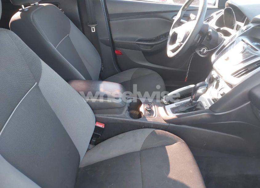 Photo 5 of 2013 Ford Focus SE (VIN 1FADP3K24DL158641)