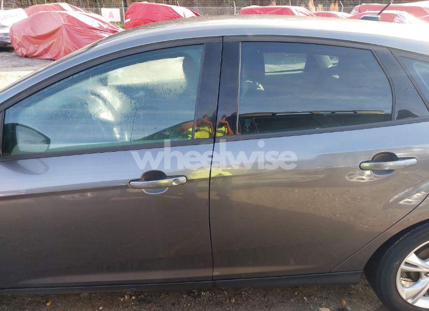 Photo 15 of 2013 Ford Focus SE (VIN 1FADP3K24DL161295)