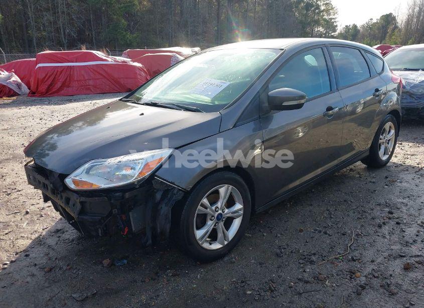 Photo 2 of 2013 Ford Focus SE (VIN 1FADP3K24DL161295)