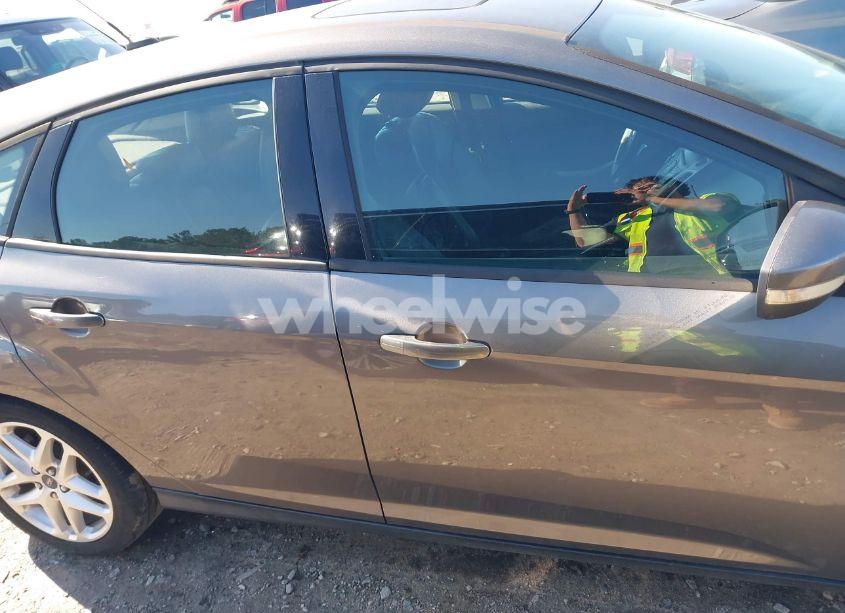 Photo 13 of 2013 Ford Focus SE (VIN 1FADP3K24DL171406)