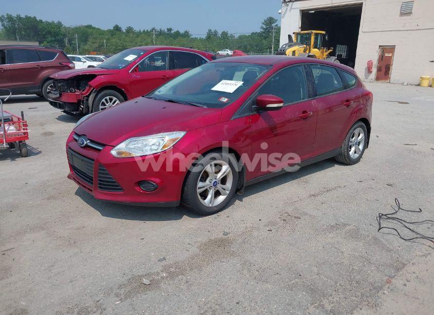 Photo 2 of 2013 Ford Focus SE (VIN 1FADP3K24DL215579)