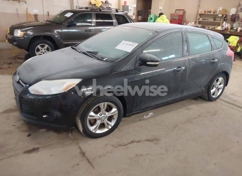Photo 2 of 2013 Ford Focus SE (VIN 1FADP3K24DL218465)