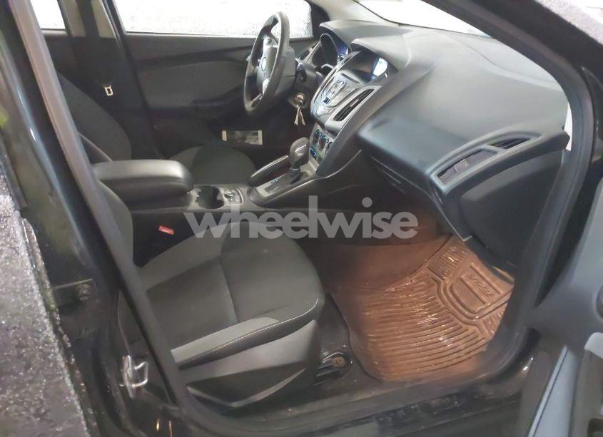 Photo 5 of 2013 Ford Focus SE (VIN 1FADP3K24DL218465)