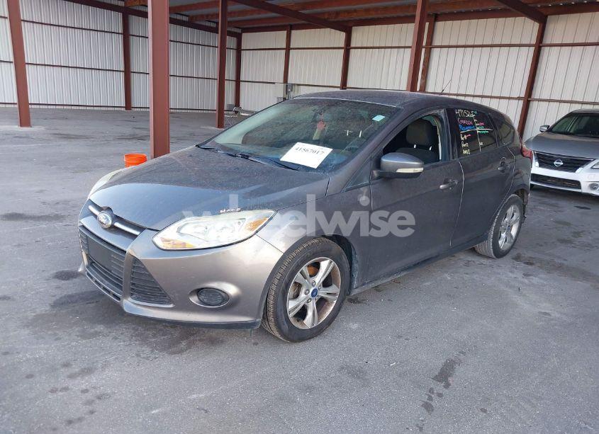 Photo 2 of 2013 Ford Focus SE (VIN 1FADP3K24DL259940)