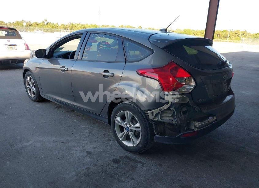Photo 3 of 2013 Ford Focus SE (VIN 1FADP3K24DL259940)