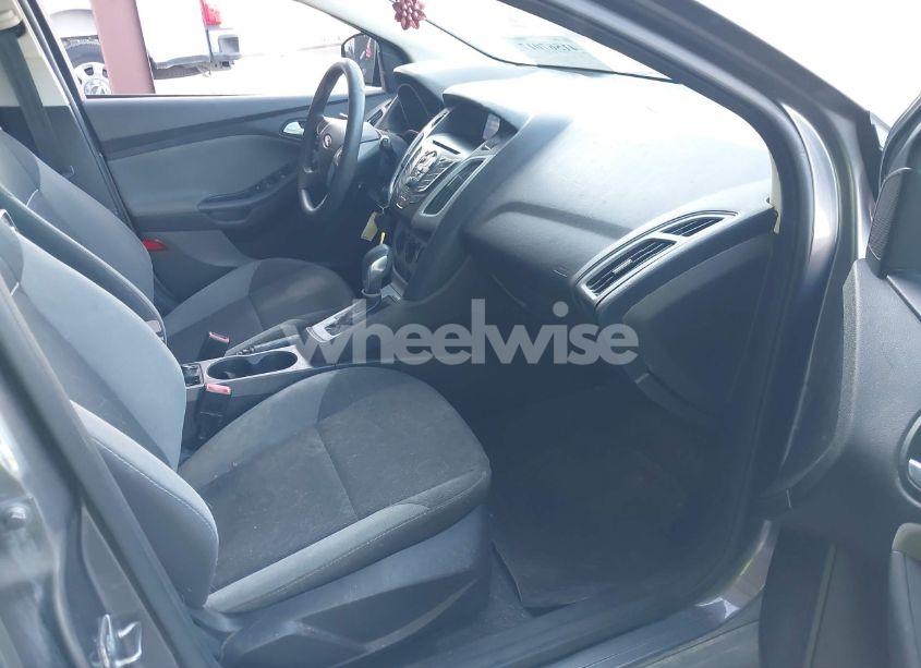 Photo 5 of 2013 Ford Focus SE (VIN 1FADP3K24DL259940)