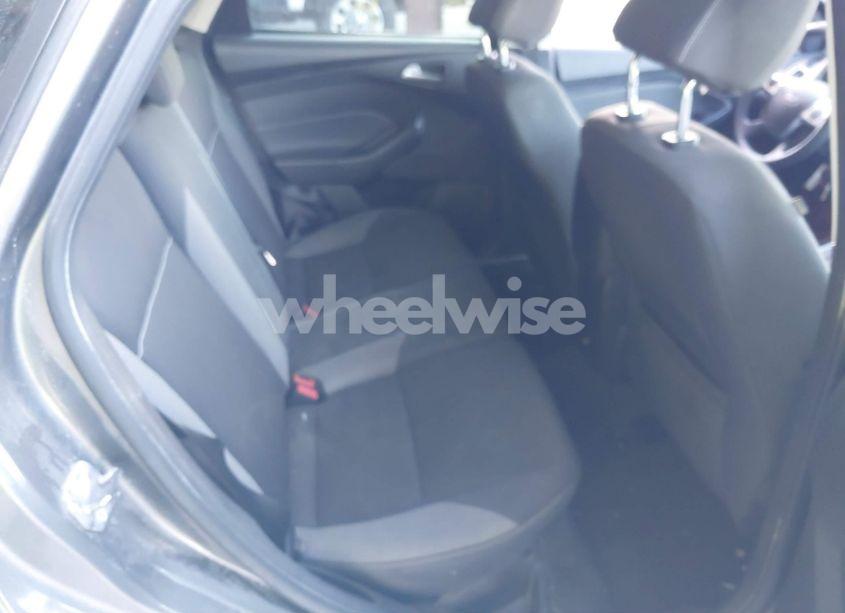 Photo 8 of 2013 Ford Focus SE (VIN 1FADP3K24DL259940)