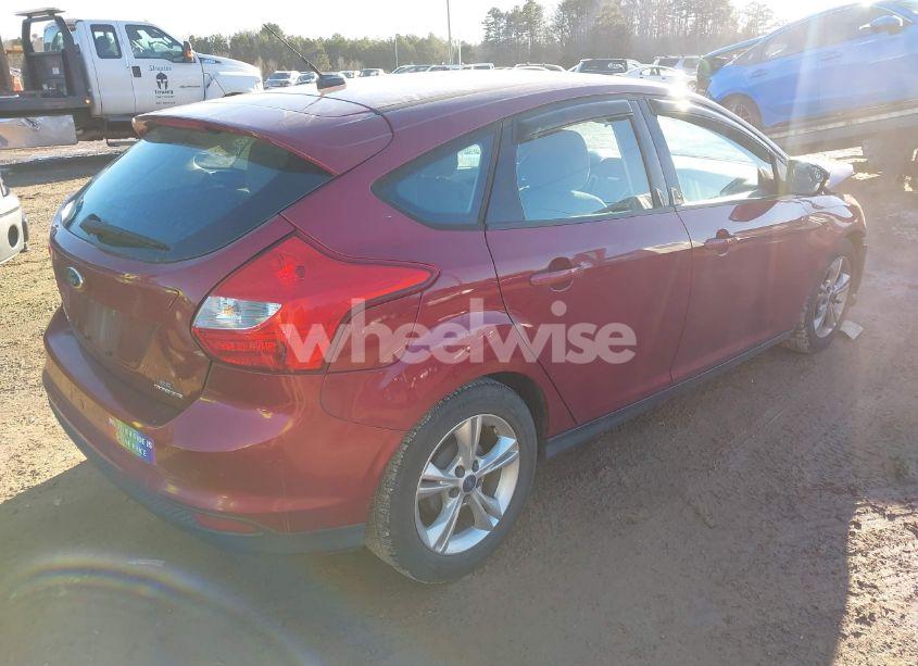 Photo 4 of 2014 Ford Focus (VIN 1FADP3K24EL106489)
