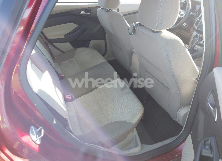 Photo 8 of 2014 Ford Focus (VIN 1FADP3K24EL106489)