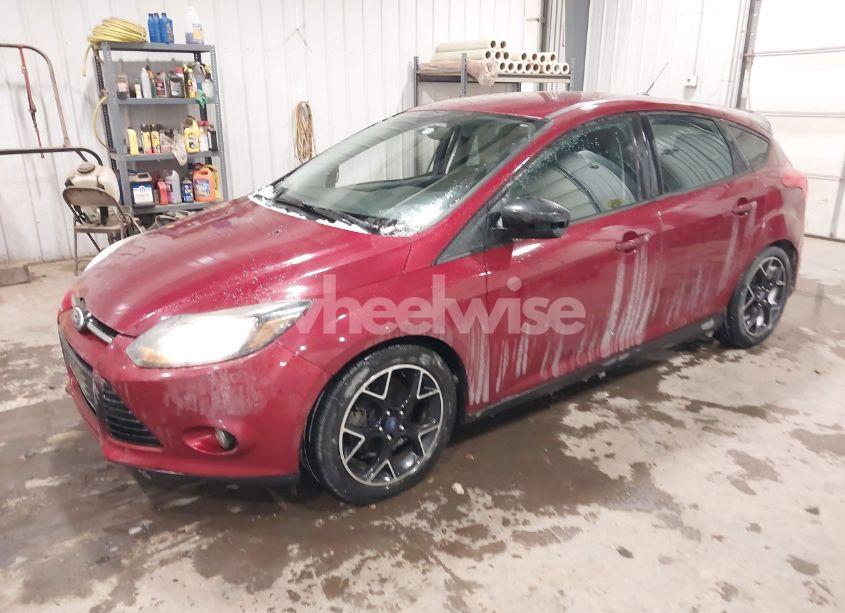 Photo 2 of 2014 Ford Focus SE (VIN 1FADP3K24EL107304)
