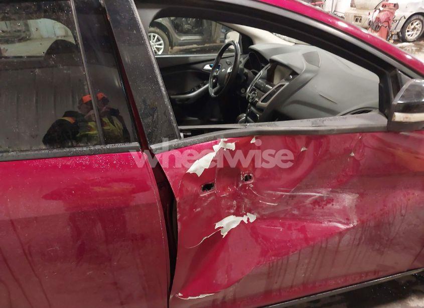 Photo 6 of 2014 Ford Focus SE (VIN 1FADP3K24EL107304)