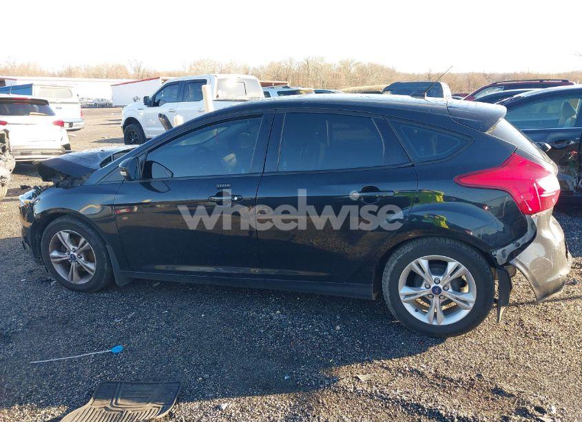 Photo 15 of 2014 Ford Focus SE (VIN 1FADP3K24EL126046)