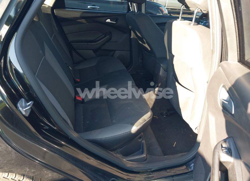 Photo 8 of 2014 Ford Focus SE (VIN 1FADP3K24EL126046)