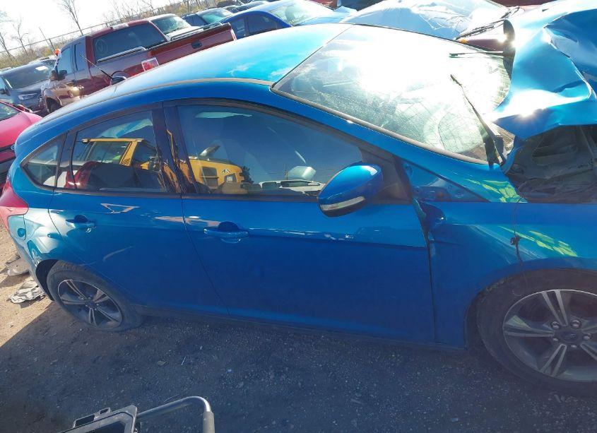 Photo 13 of 2014 Ford Focus SE (VIN 1FADP3K24EL128671)