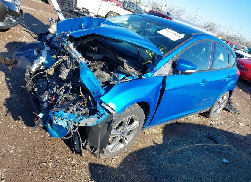 Photo 2 of 2014 Ford Focus SE (VIN 1FADP3K24EL128671)