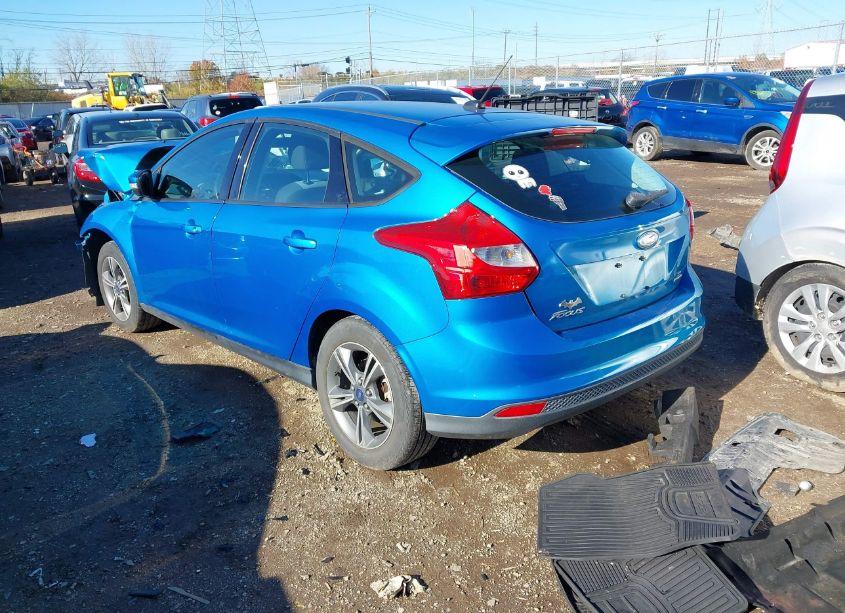 Photo 3 of 2014 Ford Focus SE (VIN 1FADP3K24EL128671)