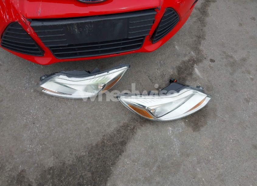 Photo 12 of 2014 Ford Focus SE (VIN 1FADP3K24EL166935)