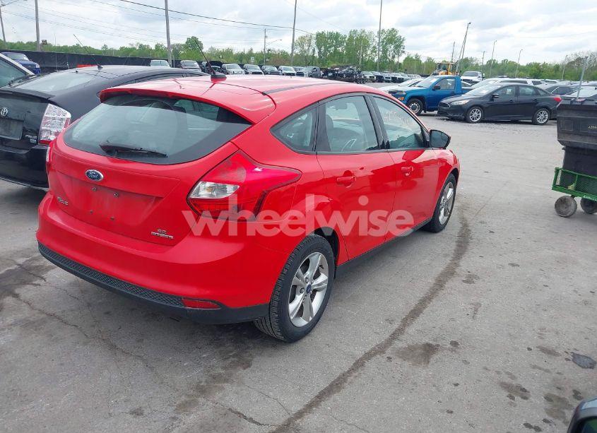 Photo 4 of 2014 Ford Focus SE (VIN 1FADP3K24EL166935)