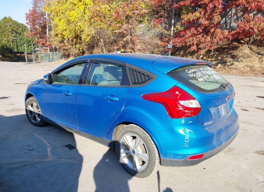Photo 3 of 2014 Ford Focus SE (VIN 1FADP3K24EL173349)