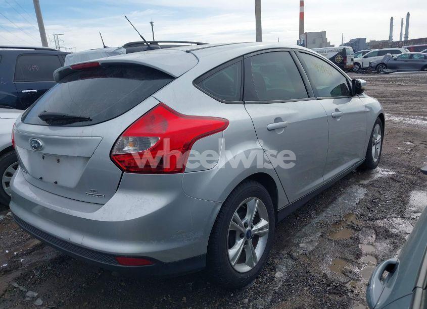 Photo 4 of 2014 Ford Focus SE (VIN 1FADP3K24EL174355)