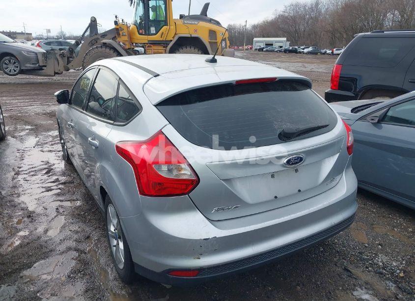 Photo 6 of 2014 Ford Focus SE (VIN 1FADP3K24EL174355)
